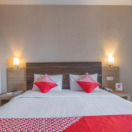 Oyo 1081 Allson City Hotel Μακασάρ Εξωτερικό φωτογραφία