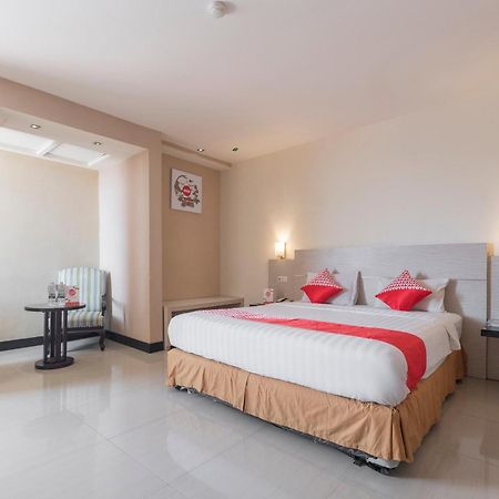 Oyo 1081 Allson City Hotel Μακασάρ Εξωτερικό φωτογραφία